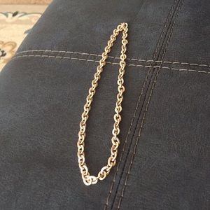 Necklace or bracelet